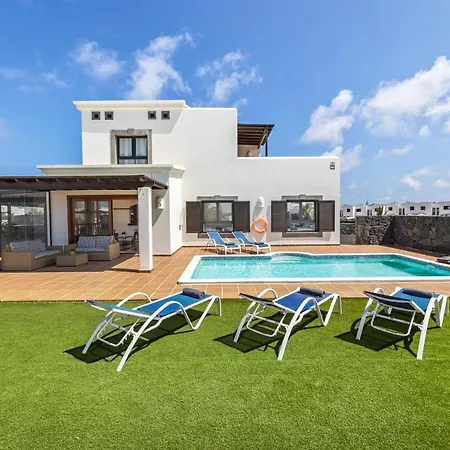 Villa Alana - Vacaciones Y Relax Playa Blanca  Exterior photo